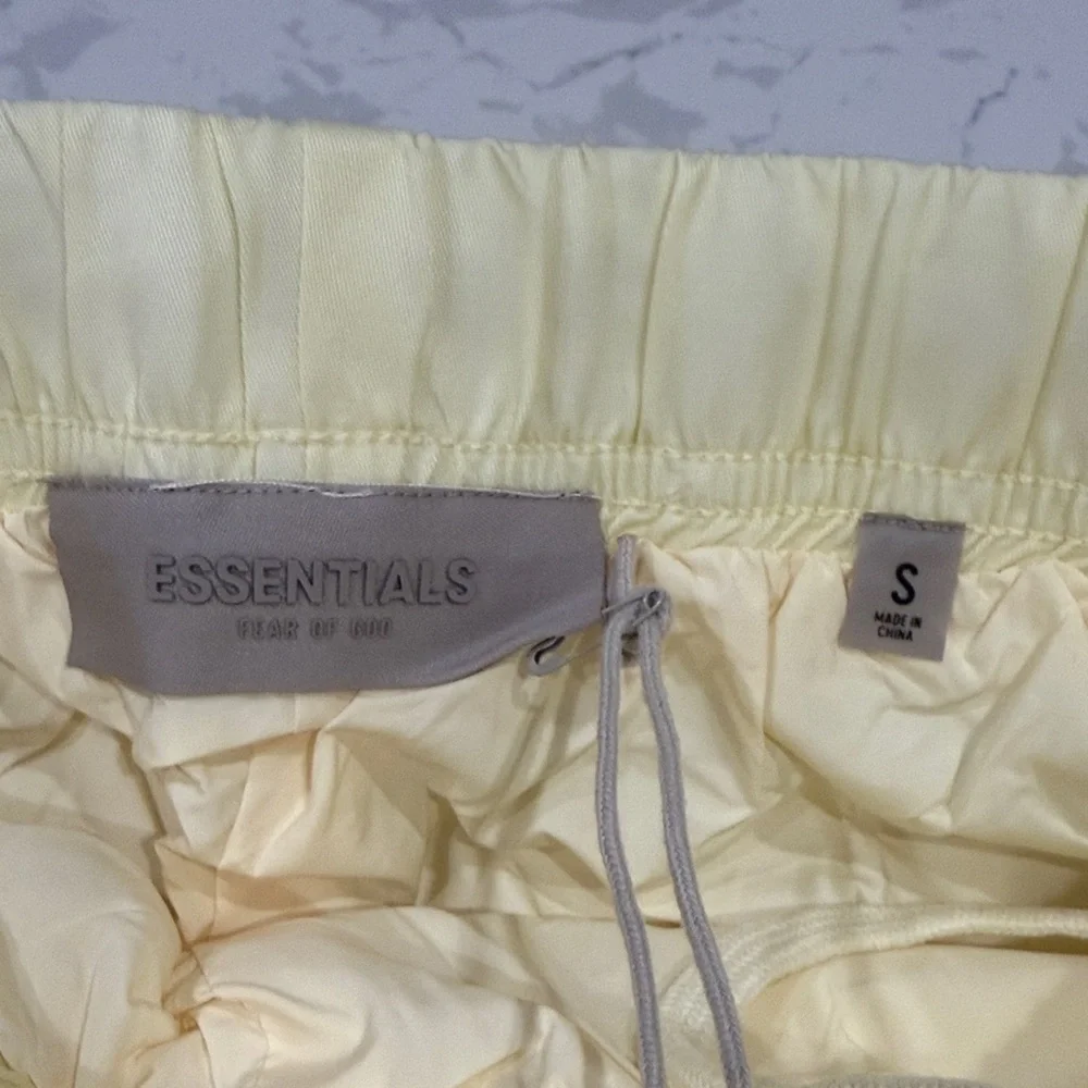 Fear of God ESSENTIALS Track Pants NWT - Picture 5 of 5